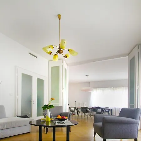 Luxury Bauhaus Apartament *