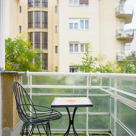 Luxury Bauhaus * Boedapest