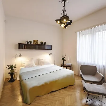 Luxury Bauhaus Boedapest